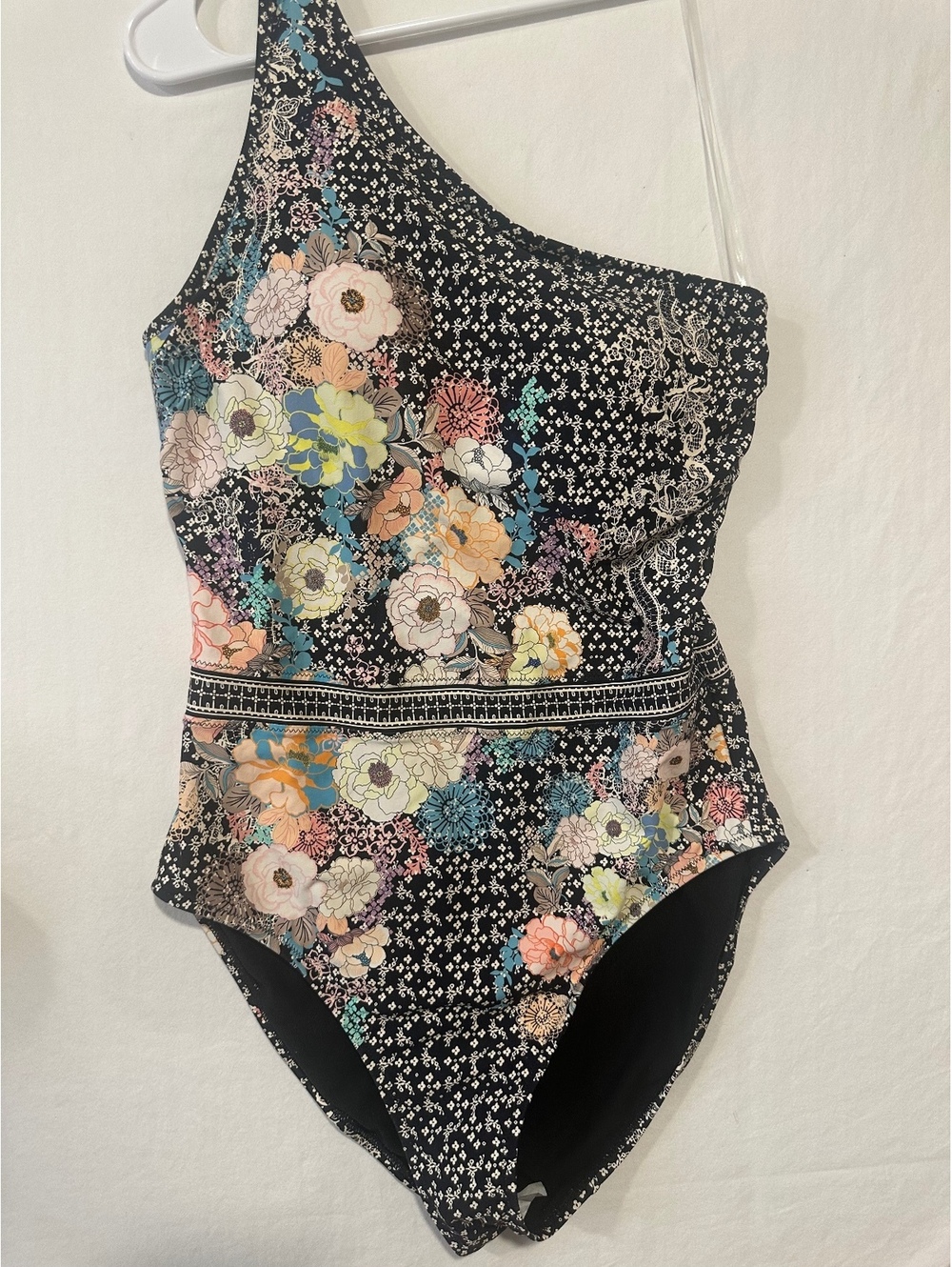 Johnny Was California Mila One Shoulder Swimsuit Black Floral Size L, NWOT, $218 - Picture 2 of 8